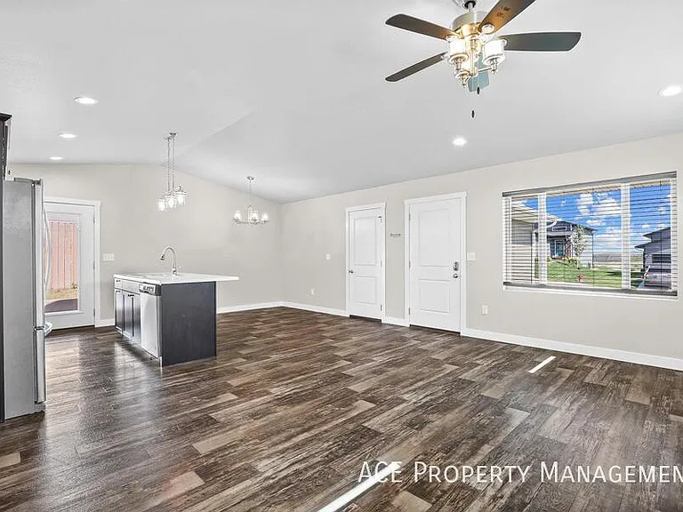 5339 Coal Bank Dr — Photo 3