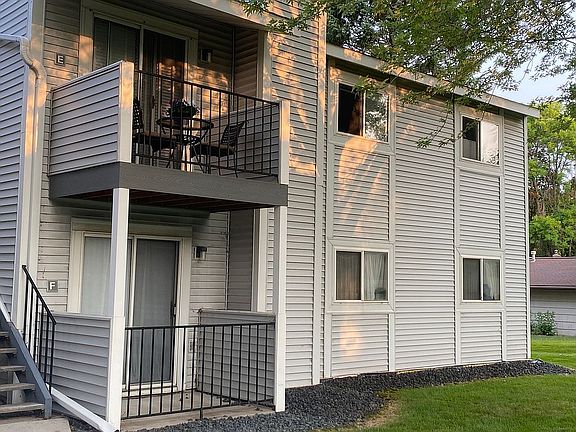 1728 Pleasant #E