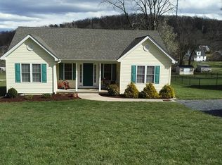 150 Montgomery Rd, Staunton, VA 24401