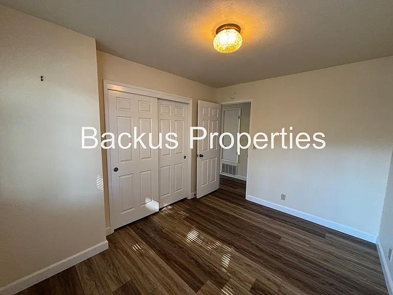 1054 Padre Dr #4 — Photo 14
