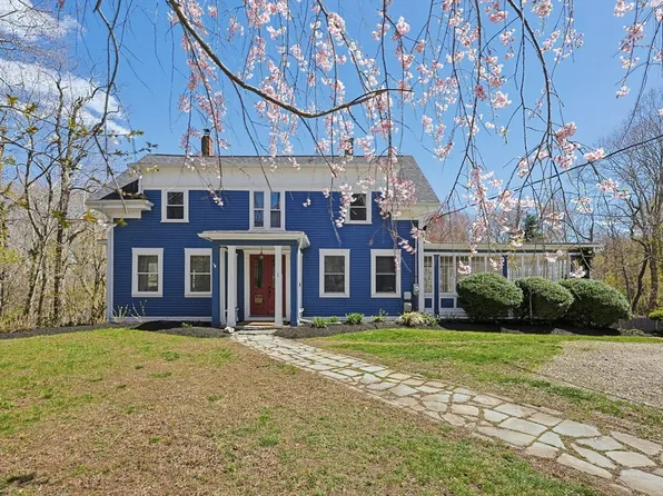 1 Highland Rd, Lakeville, MA 02347