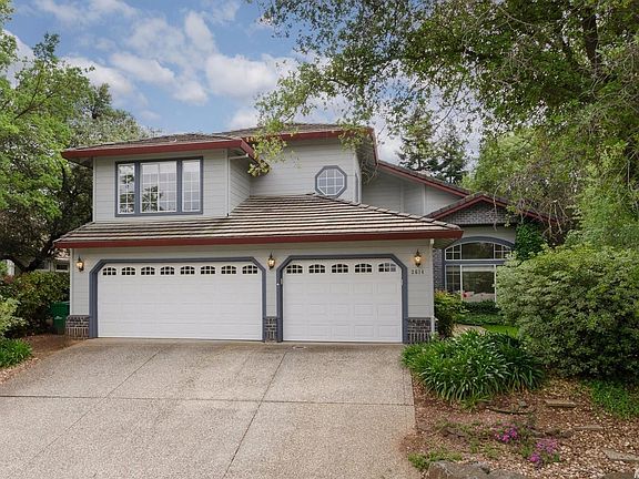 3rd image of 2614 Julie Ct