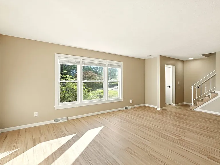 2380 Croydon Rd — Photo 27