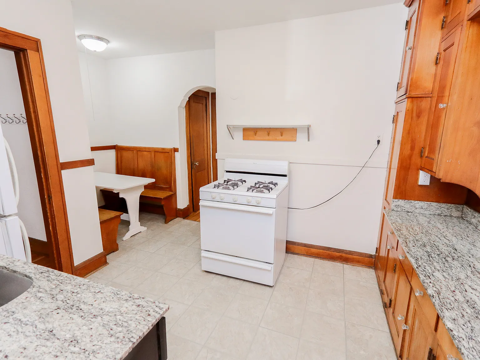 Grand Apartments | 3749 — Photo 4