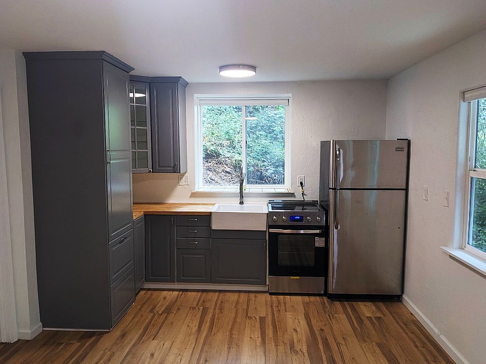 1st image of 898 Bonita Dr #B