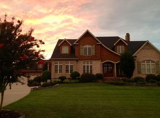 5617 Foxbury Dr, Oak Ridge, NC 27310