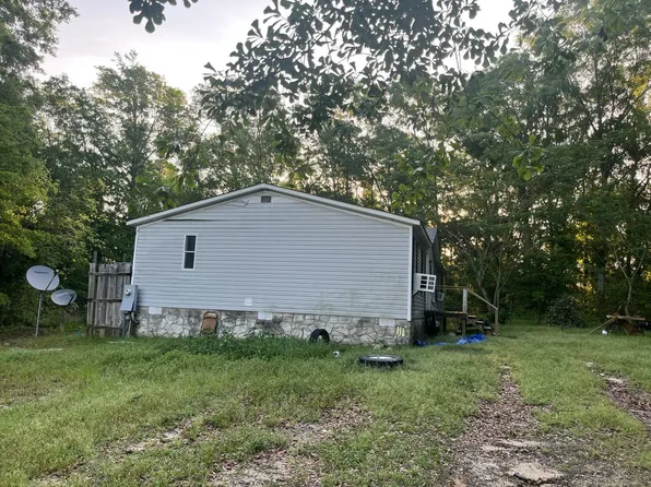 536 Pinewood Ln, Sale City, GA 31784