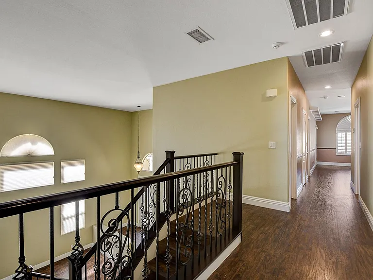 408 Silver Prairie Ct — Photo 33