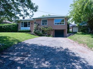 426 Seaton Dr, Oakville, ON L6L3Y4
