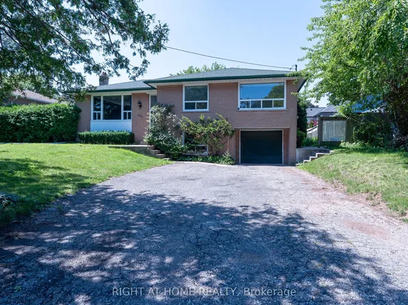 426 Seaton Dr, Oakville, ON L6L 3Y4