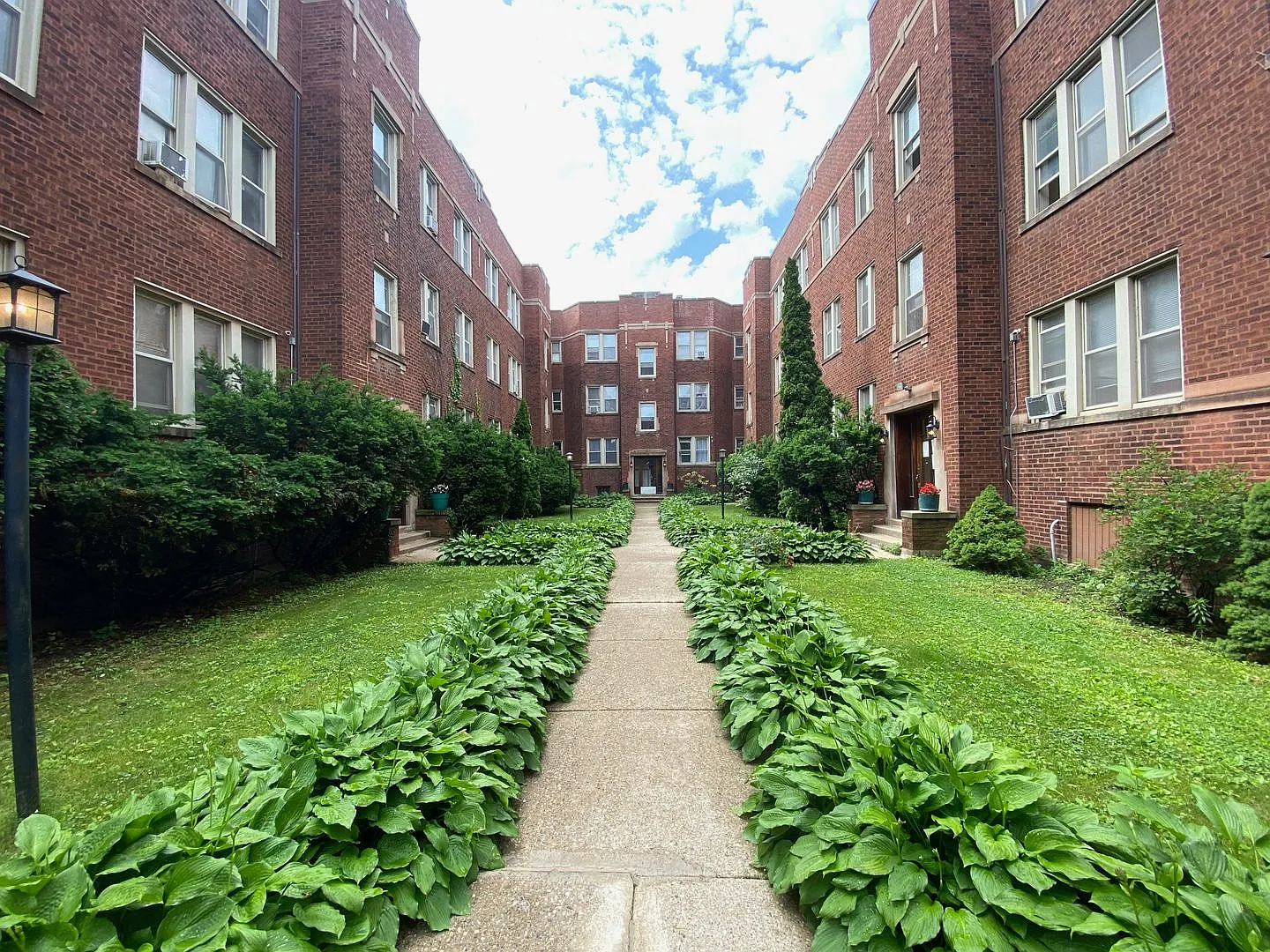1 bed, $1,295 — Photo 1