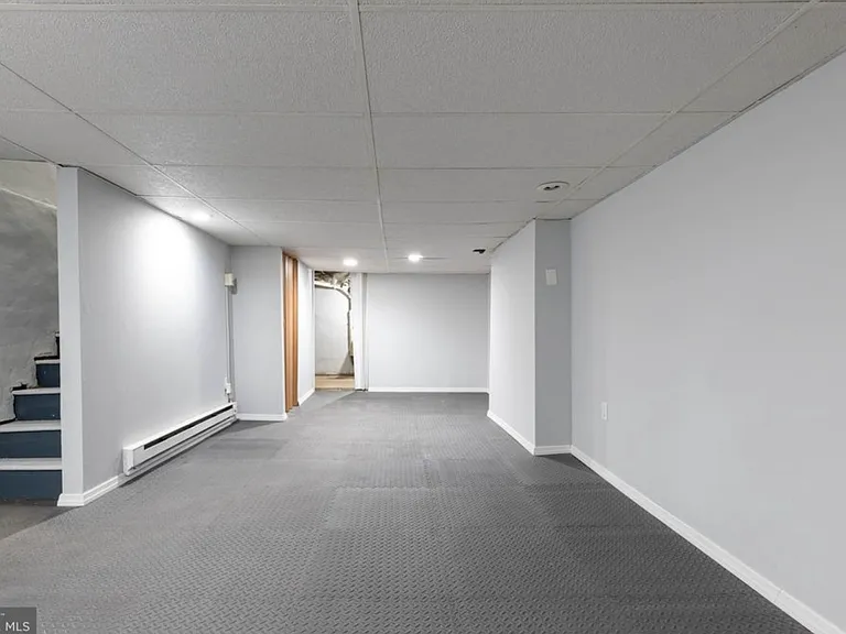 2522 Shields St — Photo 16