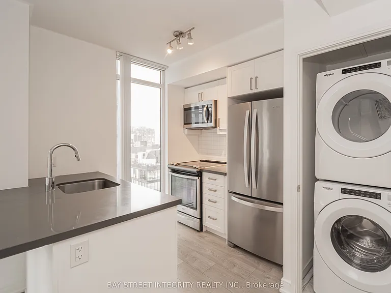 50 Wellesley St E #2801 — Photo 12