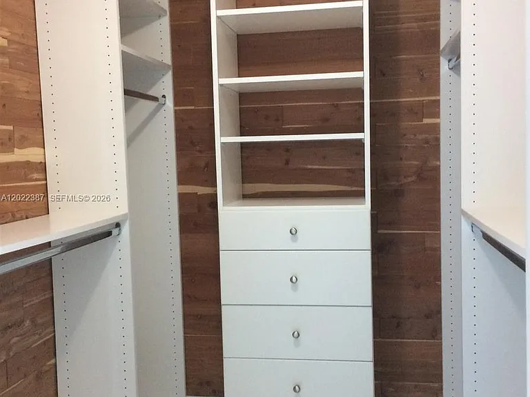 185 SW 7th St #1611 — Photo 13