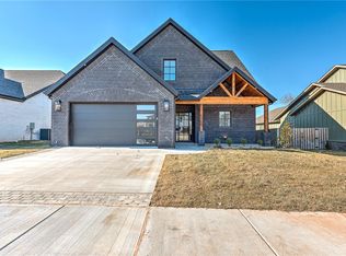 1700 S 23rd Pl, Rogers, AR 72758