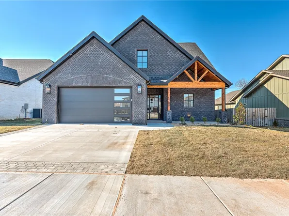 1700 S 23rd Pl, Rogers, AR 72758