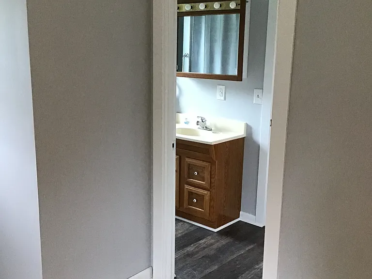 555 Oxford Rd #2F — Photo 22