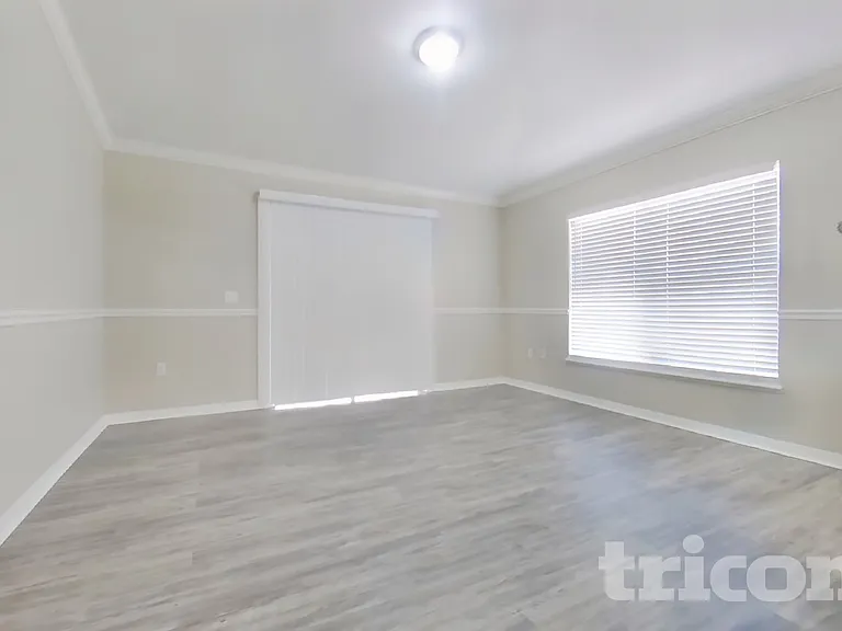 1120 Imperial Eagle St — Photo 4