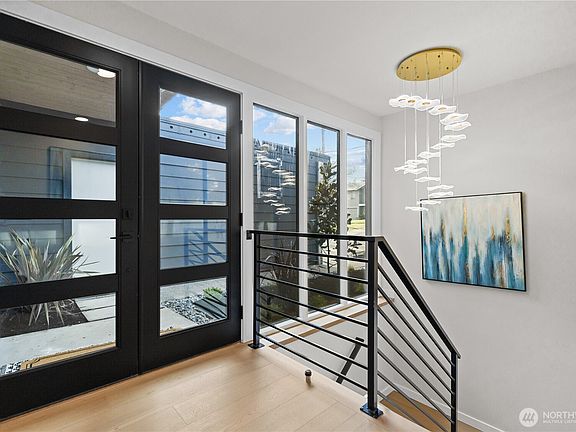 3rd image of 62 165th Avenue SE