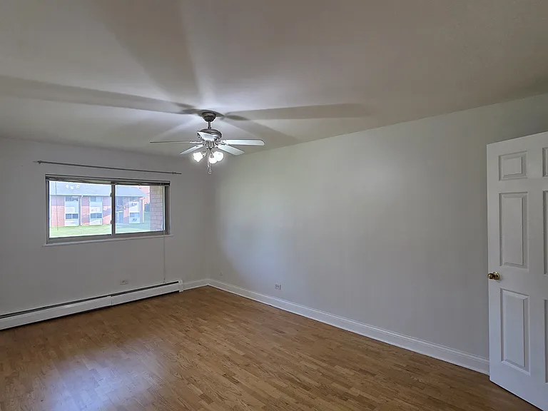 693 E Fullerton Ave #208 — Photo 8