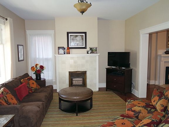 4th image of 1511 Virginia St E