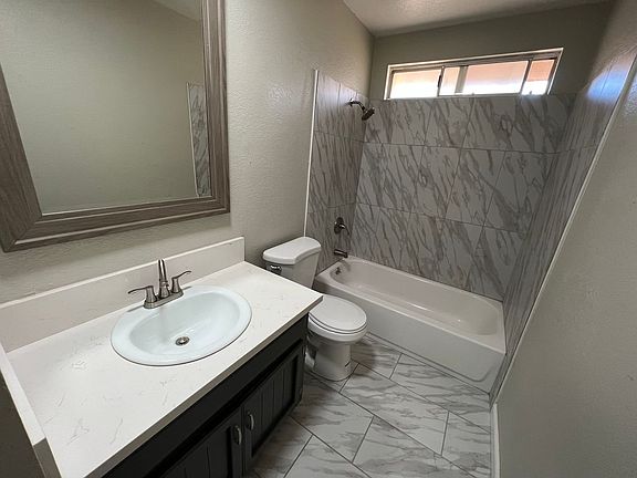 3rd image of 513 E Ridgecrest Blvd APT B