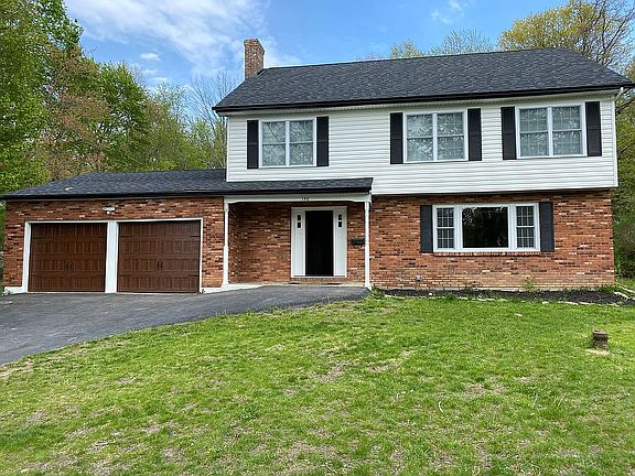 3rd image of 150 Sycamore Dr