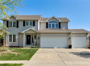 826 SE 8th St, Ankeny, IA 50021