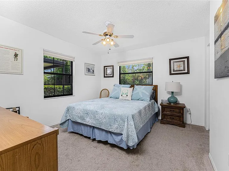 511 Pine Hollow Cir #511 — Photo 33