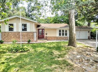 65 Lambert Ln, Springfield, IL 62704