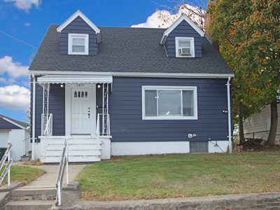 1053 Sylvan Avenue, Bridgeport, CT, 06606