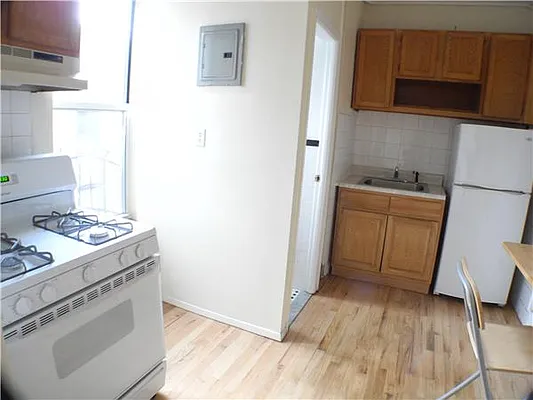 Rented by R New York | media 35