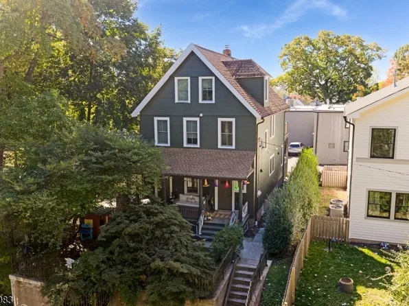 59 Chestnut St #A, Montclair, NJ 07042