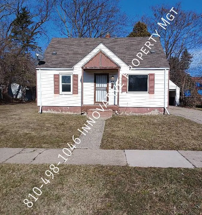 612 W Marengo Ave