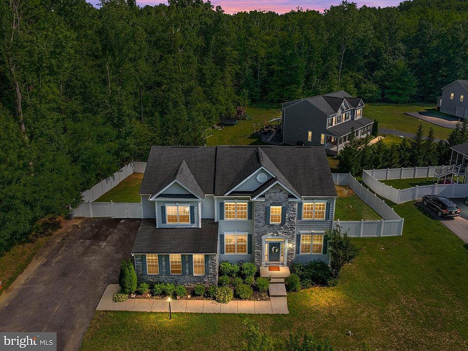 1st image of 693 Loch Haven Rd