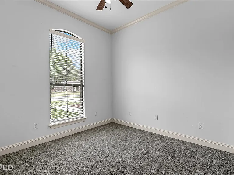 6484 Soda Point Dr — Photo 35