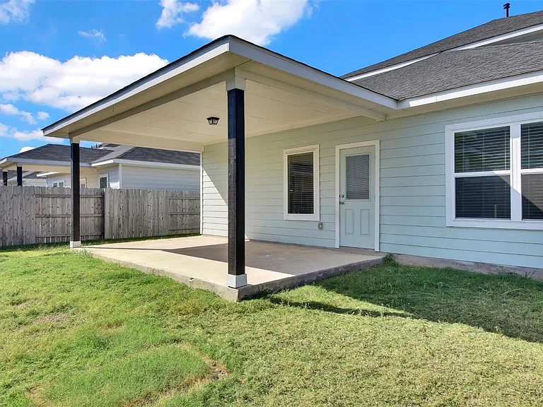113 Greenthread Dr — Photo 31