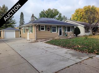 808 Grove St, Beaver Dam, WI 53916
