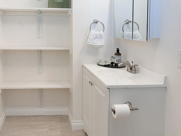 529 Evanwood Ave — Photo 10
