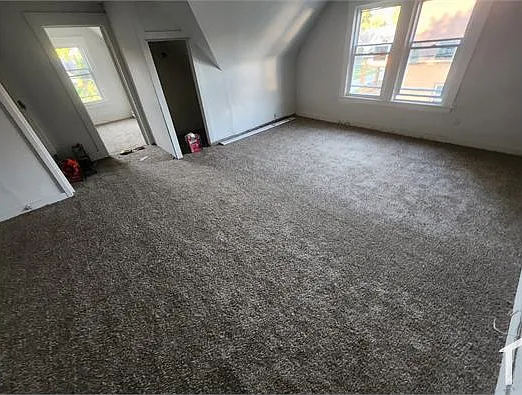 1 bed, $1,000 — Photo 2