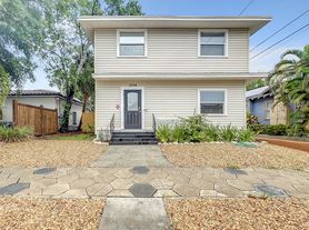 6 Plex in Old Northeast