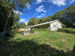 272 Signal Rock Dr, North Kingstown, RI 02852