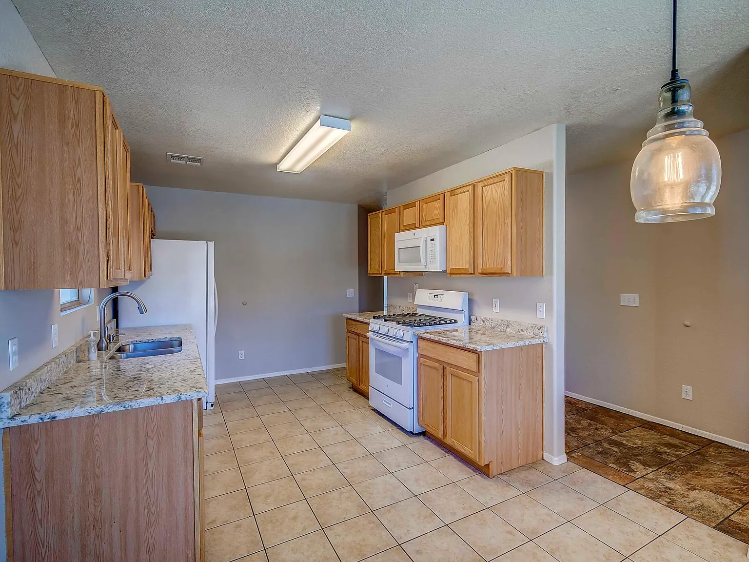 1105 Monte Vista Ave — Photo 4