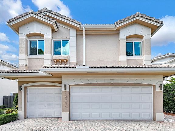 3rd image of 10957 NW 73rd Ter
