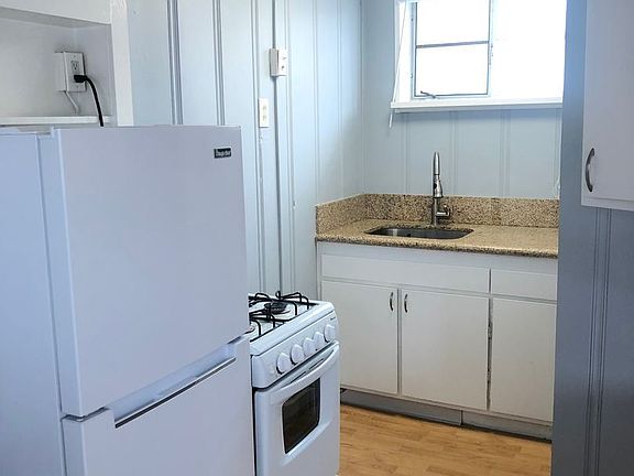 3rd image of 2111 Wightman St