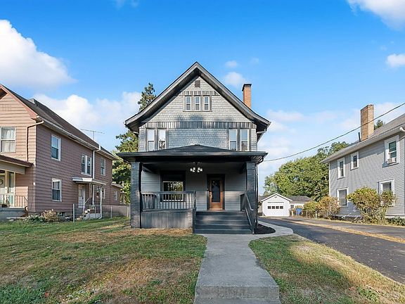 2nd image of 110 Montrose Ave