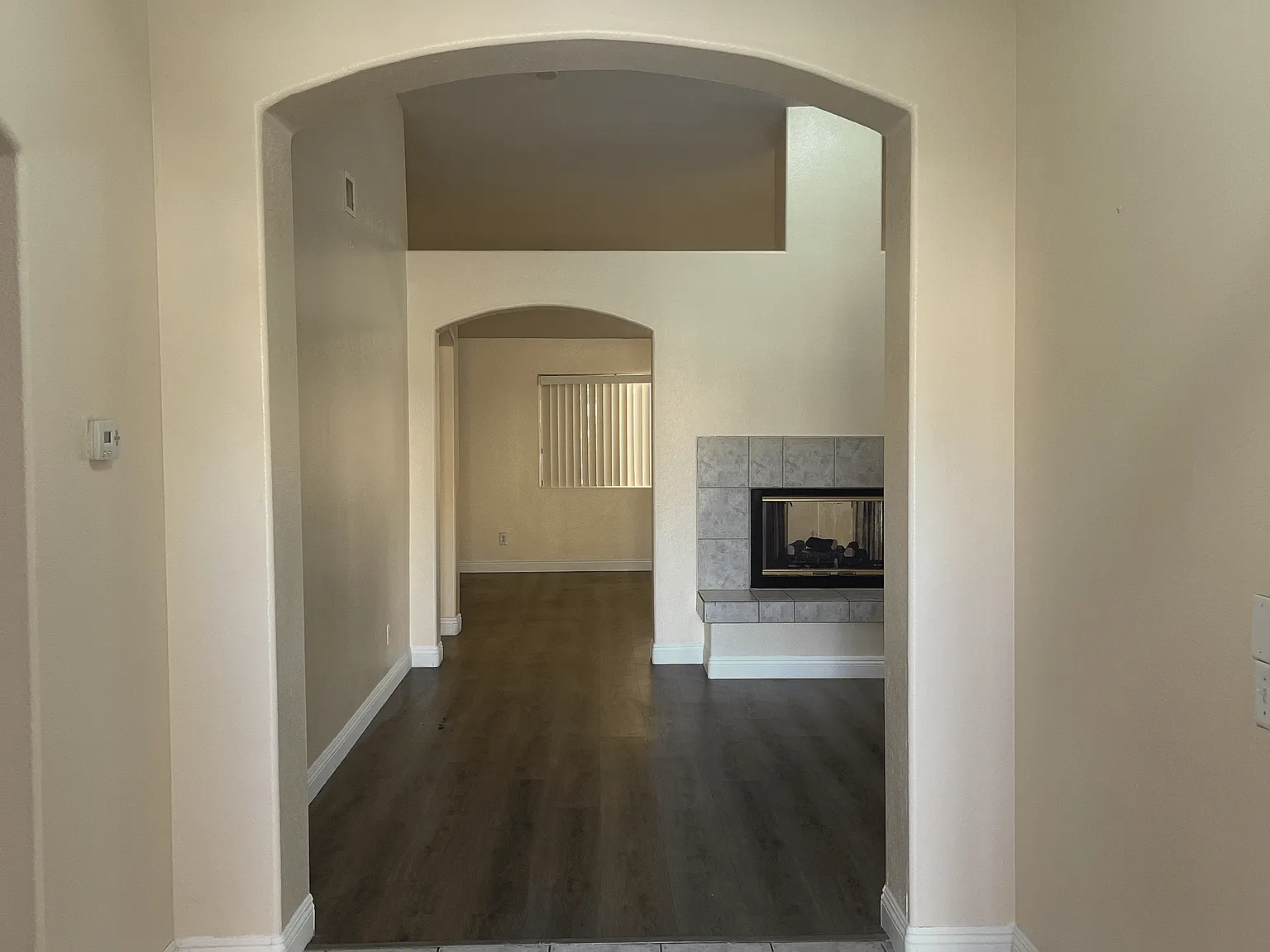4 bed, 2.5 bath, 2275 sqft, $2,290 — Photo 3