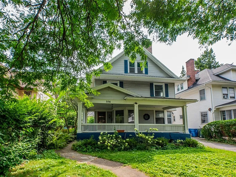 376 Barrington St — Photo 3