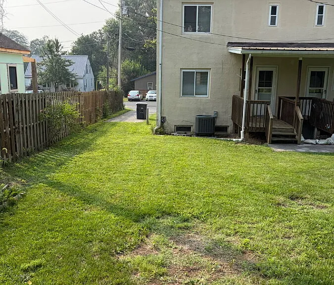 897 College Ave — Photo 24