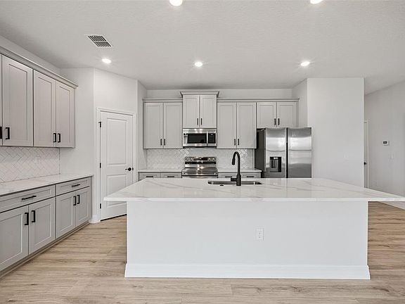 3rd image of 13120 SW 35th Cir